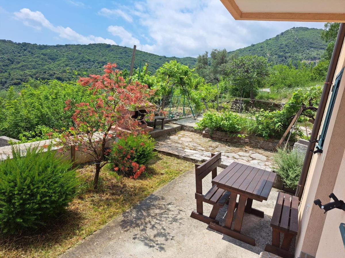 Holiday Home Sunny Hill Kamenari Eksteriør bilde